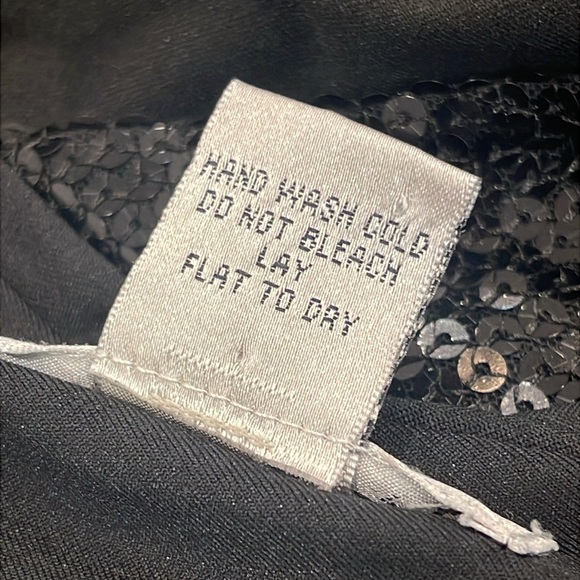 WD.NY One Shoulder Black Sequin Blouse Size L - Picture 9 of 10